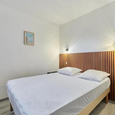 Celoria - Piscine Partagee