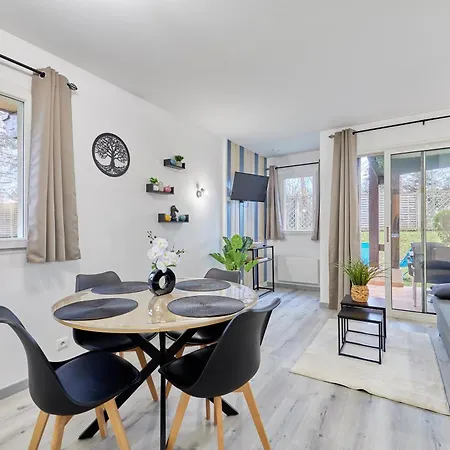 Celoria - Piscine Partagee Apartman *