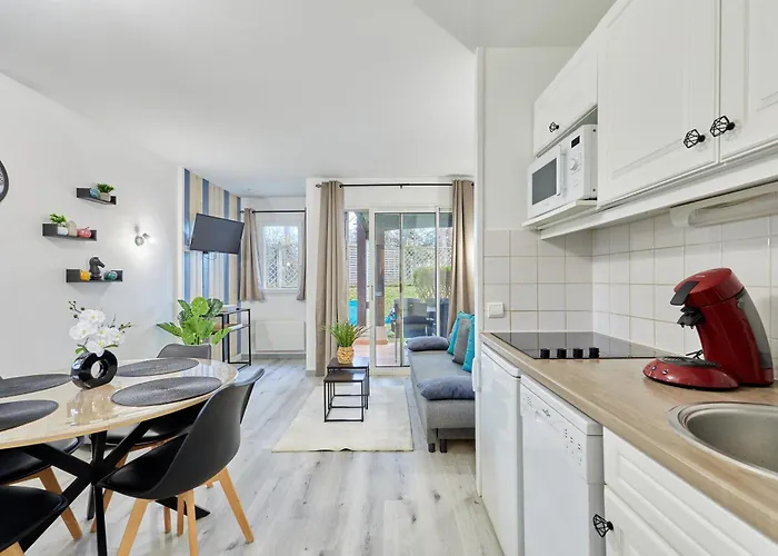 Celoria - Piscine Partagee Apartman *