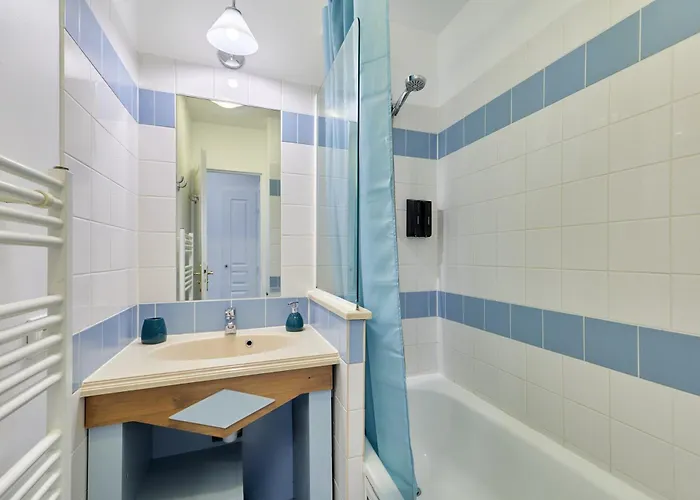 Celoria - Piscine Partagee